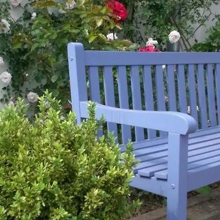 Wohlfuehloase Fuer Und Gartenliebhaber *